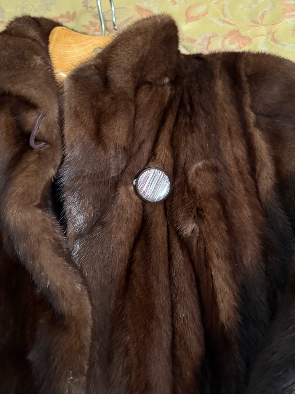 Stunning Full Length Mahogany Fur for Women - Picture 7 of 9